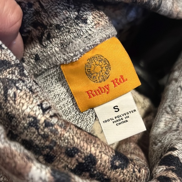 Ruby Rd must haves black brown tan cream white sweater loose neck NWT Small​ - Picture 12 of 14